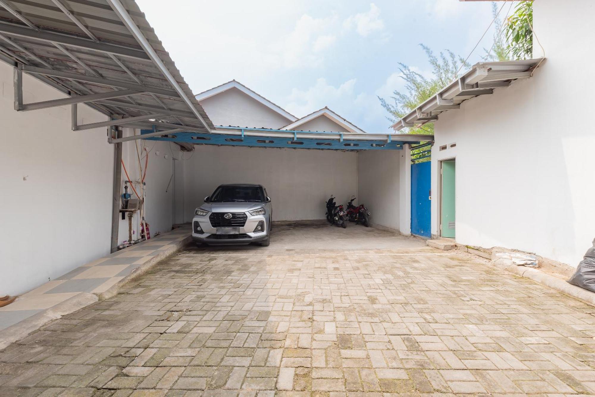Reddoorz At Jalan Otista Karawang Otel Dış mekan fotoğraf